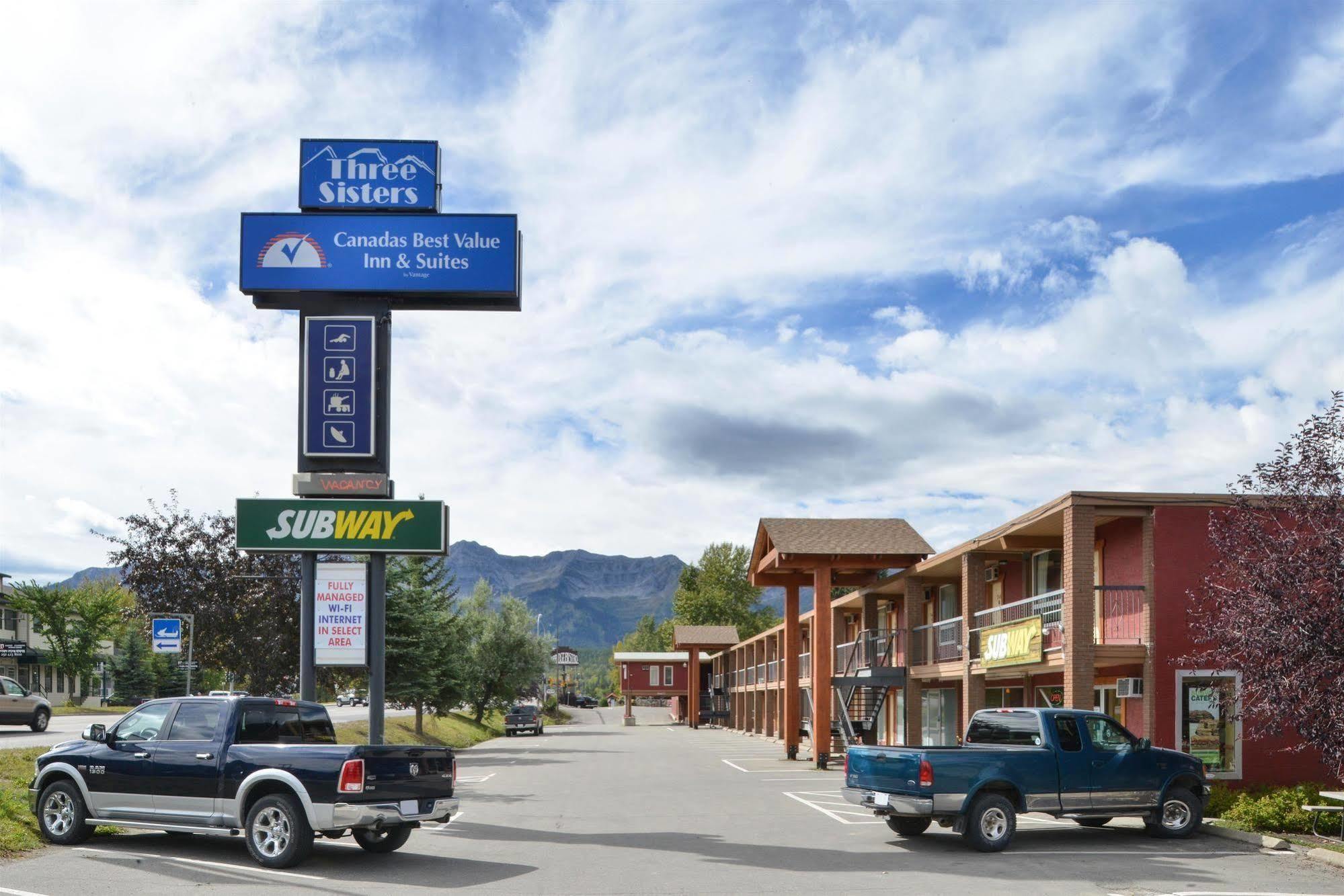 Canadas Best Value Inn And Suites Fernie Exterior photo